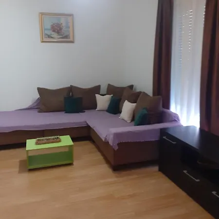 Апартаменти With Parking Space Okrug Gornji, Ciovo - 16676